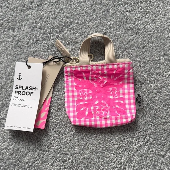 ALOHA Collection Pink Gingham Tiny Tripper - Picture 1 of 2